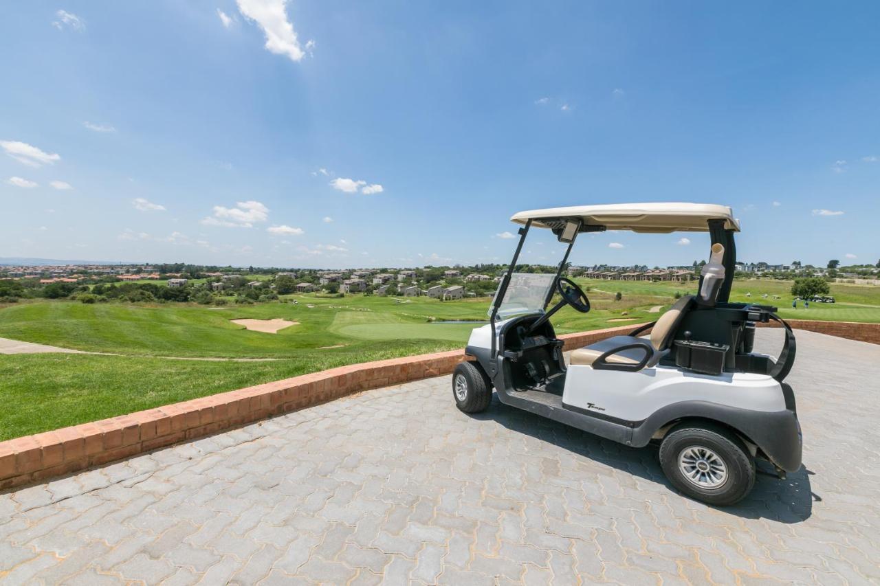 Modern Apartment In A Secure Golf Estate.Wifi 루드푸르트 외부 사진